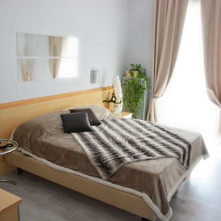 Hotel Oceano Πεσκιέρα ντελ Γκάρντα Εξωτερικό φωτογραφία