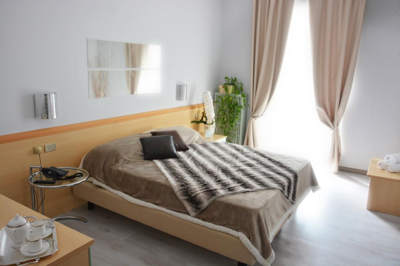 Hotel Oceano Πεσκιέρα ντελ Γκάρντα Εξωτερικό φωτογραφία