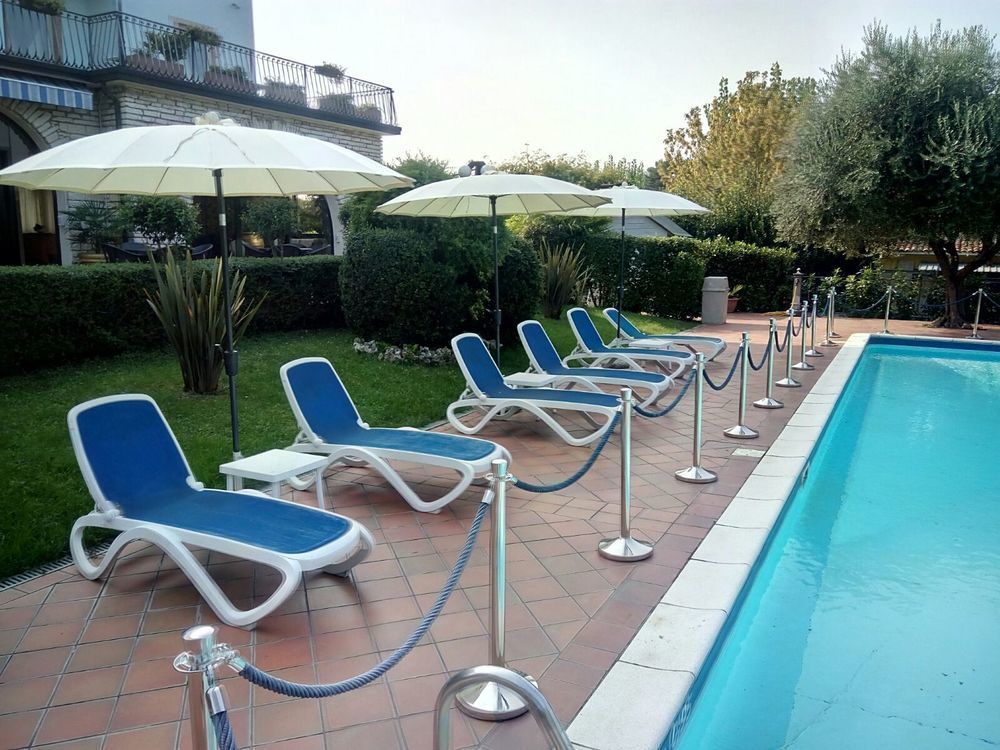 Hotel Oceano Πεσκιέρα ντελ Γκάρντα Εξωτερικό φωτογραφία