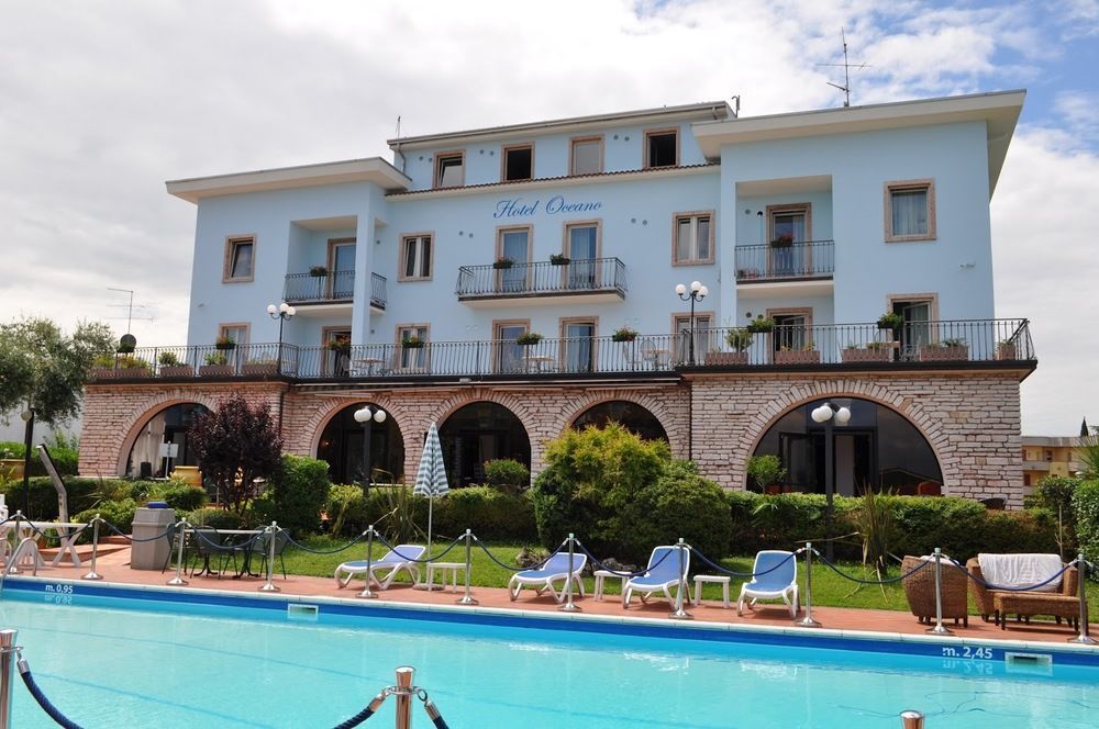 Hotel Oceano Πεσκιέρα ντελ Γκάρντα Εξωτερικό φωτογραφία