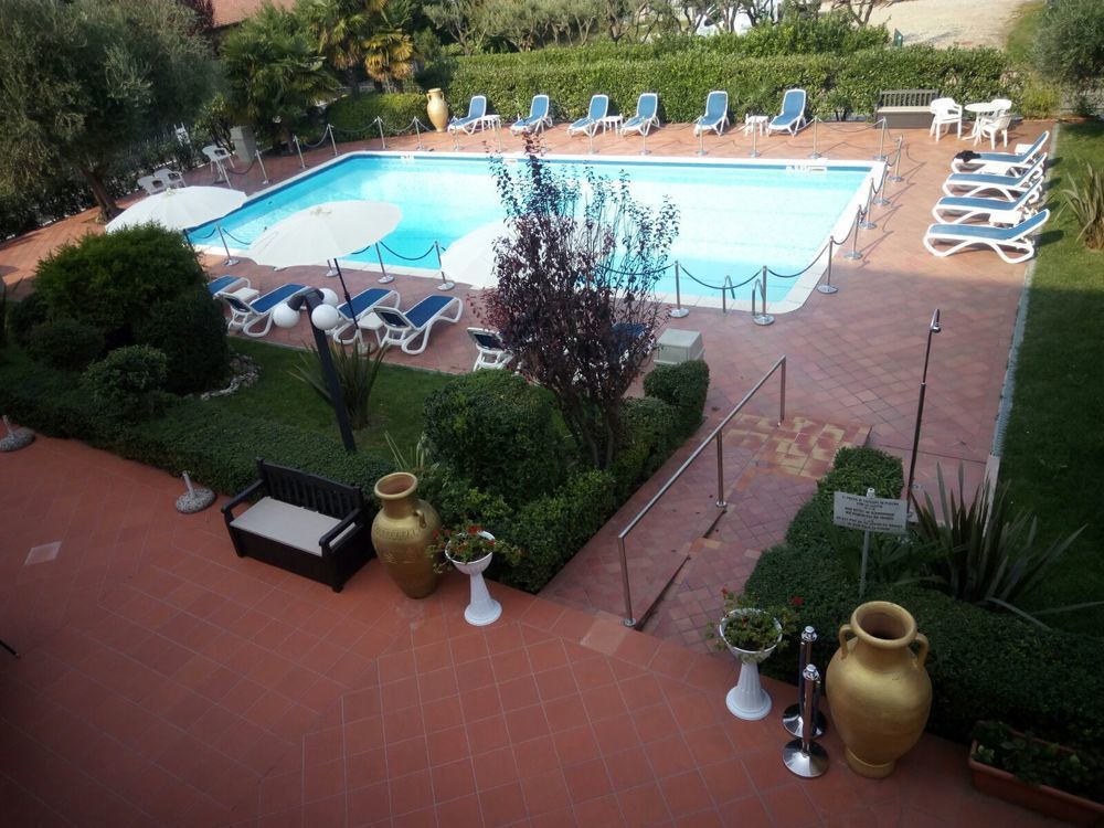 Hotel Oceano Πεσκιέρα ντελ Γκάρντα Εξωτερικό φωτογραφία