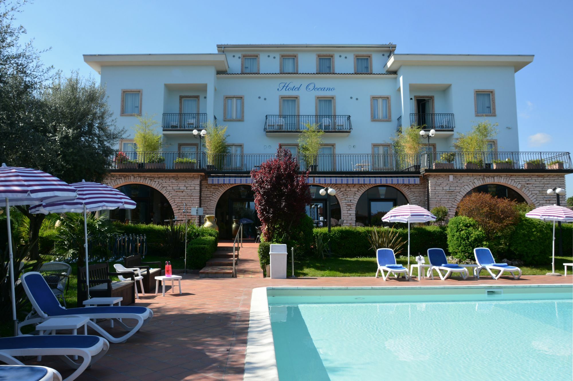Hotel Oceano Πεσκιέρα ντελ Γκάρντα Εξωτερικό φωτογραφία